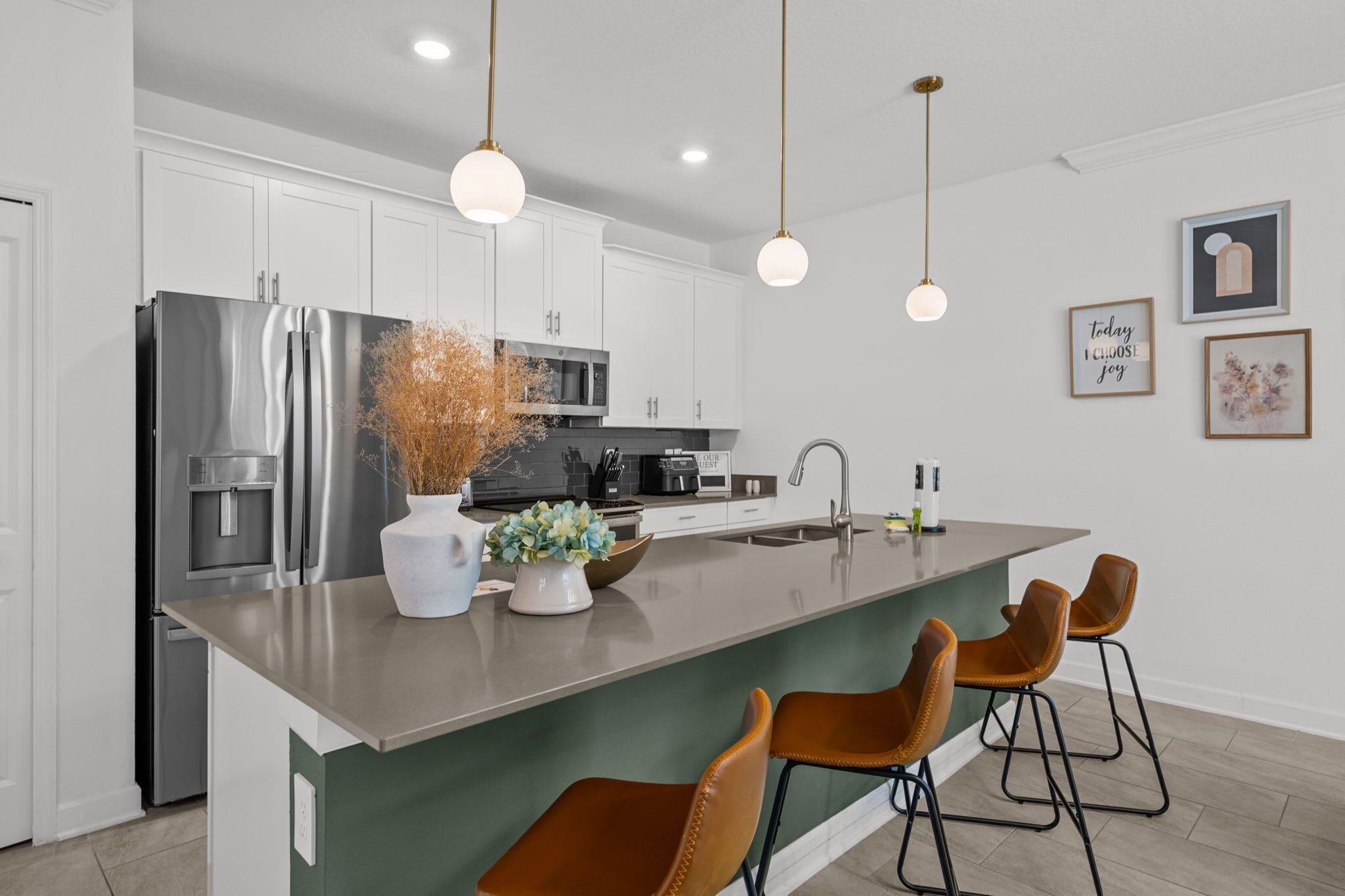 Villa (4 Bedrooms) | Private kitchen | Microwave, oven, highchair, blender