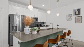 Villa (4 Bedrooms) | Private kitchen | Microwave, oven, highchair, blender