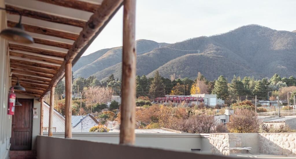 المنطقة المحيطة بالمنشأة