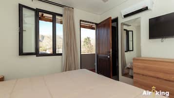 Quarto casal, sacada, vista para a montanha | Wi-Fi de cortesia