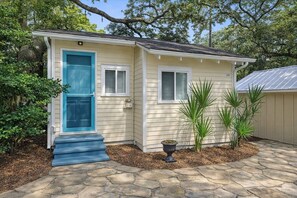 Exterior - Cabin in Tybee Island, Georgia (Tybee Island)