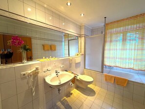 Handtücher, Toilettenpapier
