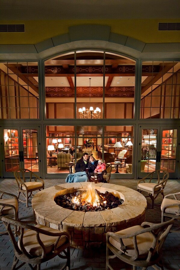 Interior - 3BR House w/ Den | Hot Tub & Fireplace + Mtn Views (Vail)