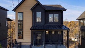 House (4 Bedrooms) | Interior - Indoor Pool, Hot Tub & Vols Spirit With Sweeping Mountain Views Smokey's Den by Avantstay (Sevierville)