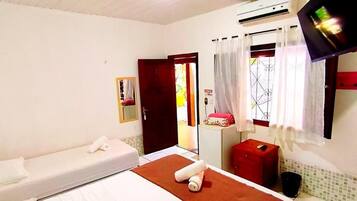 Standard Quadruple Room, Air conditioning | Iron/ironing board, free WiFi