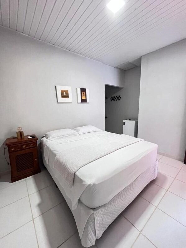 Dobbeltværelse - privat badeværelse | Strygejern/strygebræt, gratis Wi-Fi