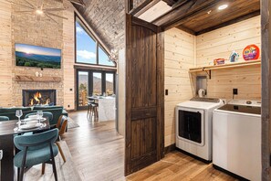 Interior - IndoorPool*Pickleball*Theater*Firepit*Game Room*HotTub* Smoky Mountain GETAWAY (Sevierville)