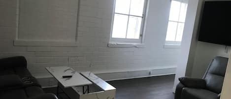 Economy Apartment | Living area