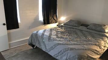 Espacio para trabajar con laptop y wifi gratis