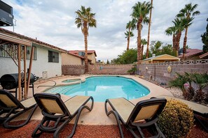 Pool - Spacious 4-bedroom house in awesome Las Vegas with AC (Las Vegas)