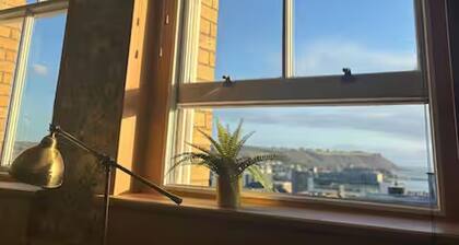 Luxury 3 bedroom penthouse apartment with sea views and secure onsite parking