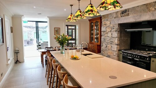 Tremendous 9-bedroom Regency Period Townhouse