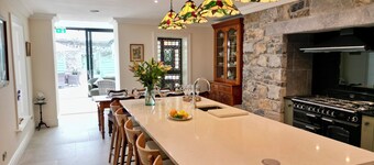 Tremendous 9-bedroom Regency Period Townhouse