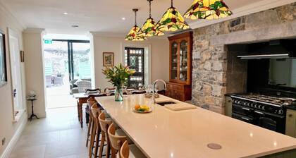 Tremendous 9-bedroom Regency Period Townhouse