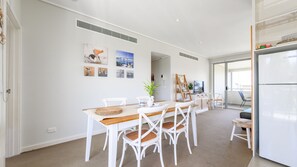 Dining - Sanny Side Up in Silverwater (San Remo)