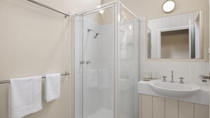 Chuveiro, secador de cabelo