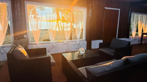 WHITE SANDY BEACH DIVE RESORT - NAVITI ISLAND, YASAWA