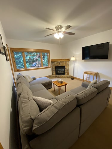 Red Mountain Village 2 bedroom condo sleeps 6