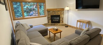 Red Mountain Village 2 bedroom condo sleeps 6