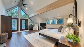 Interior - Retreat With Lake Access, Deck & Modern Interior Agate Peak by Avantstay (Carnelian Bay)