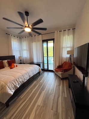 1 chambre, fer et planche à repasser, Wi-Fi, draps fournis