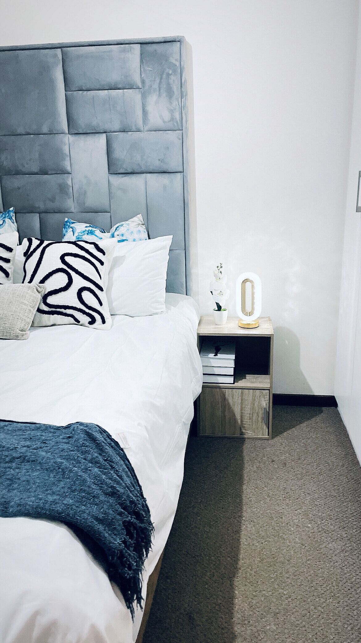 Iron/ironing board, Internet, bed sheets