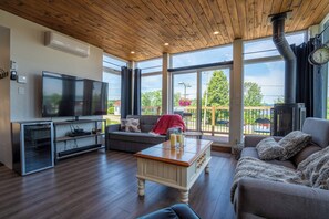 Télévision, chaîne hi-fi