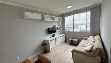 Basic Apartment | Living area