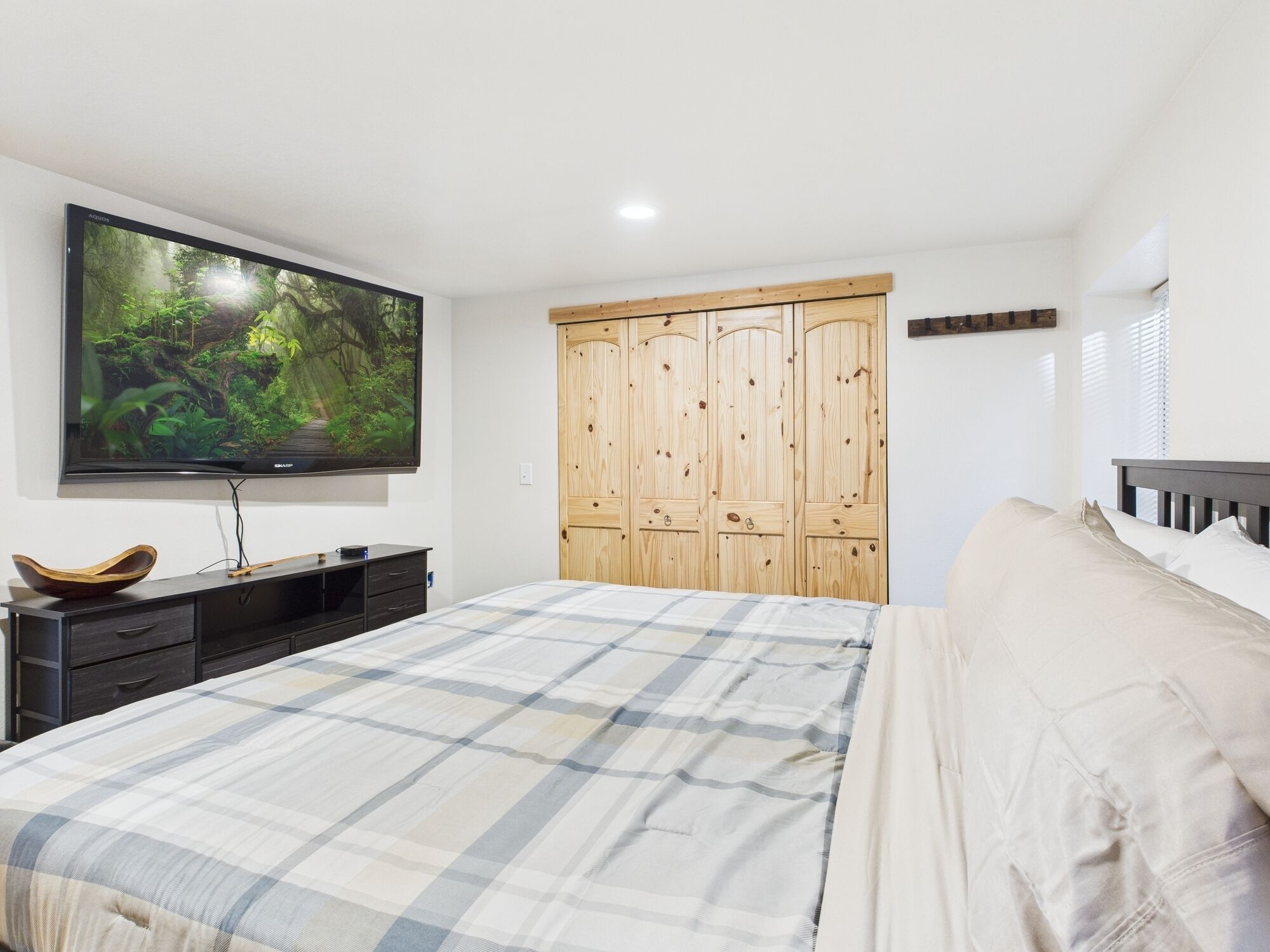 Tabla de planchar con plancha y wifi gratis 