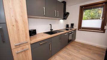 Kühlschrank, Ofen, Herdplatte, Geschirrspüler