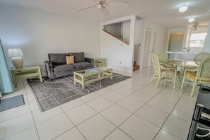 TV - Convenient Waterfront Villa (Jolly Harbour)