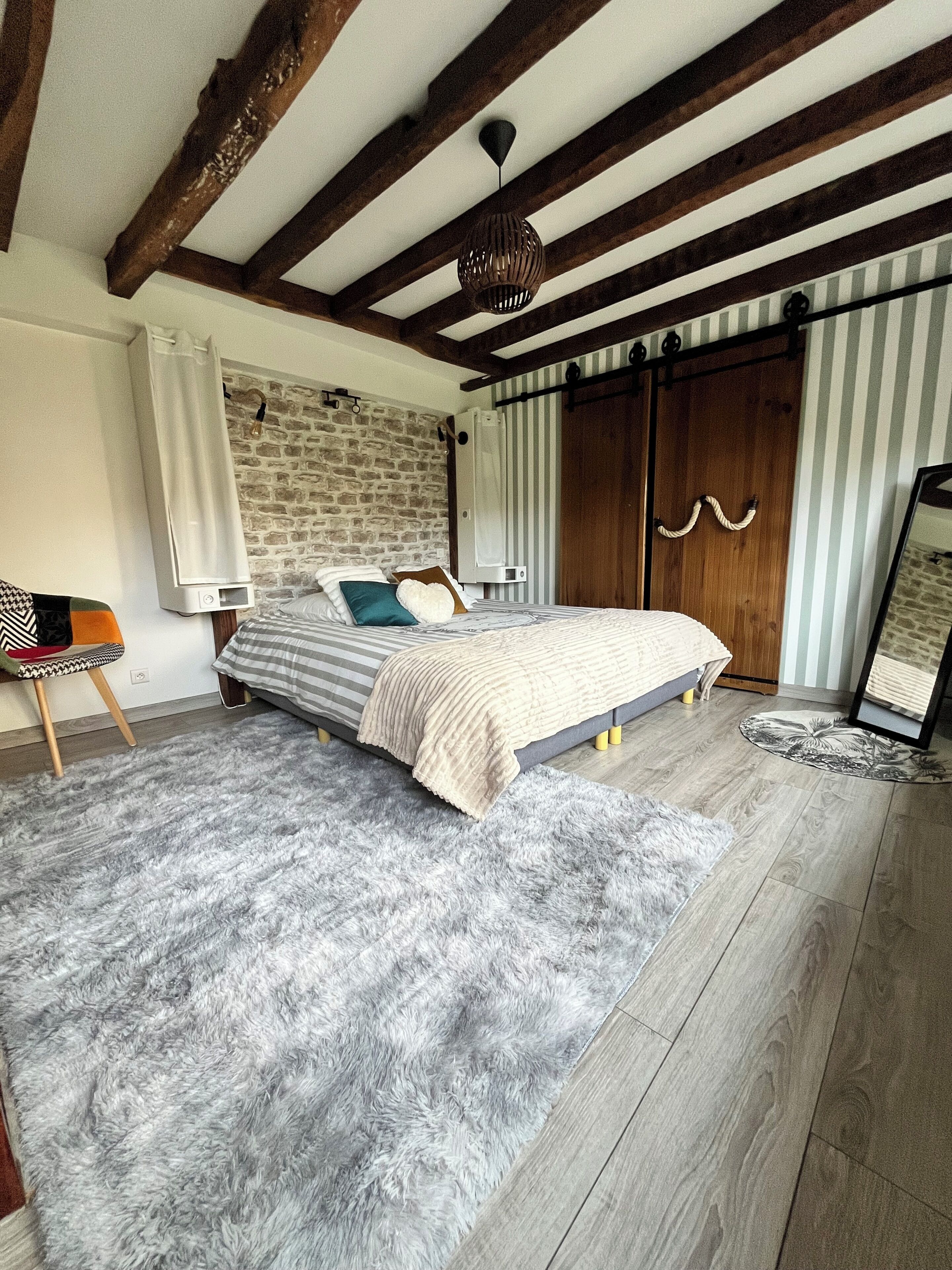 1 chambre, fer et planche à repasser, Wi-Fi, draps fournis