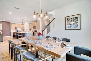 Dining - Epic 10BR Solara Retreat, Themed Fun & Pool (Kissimmee)