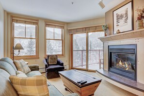 TV, fireplace - 1BR Condo near Gondola | Fireplace + Pool & Sauna (Keystone)