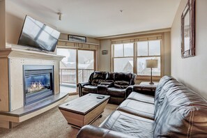 TV, fireplace - Cozy 2BR Stay w/ Balcony | Walk to Lifts + Hot Tub (Keystone)