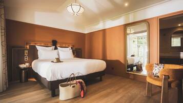 2 bedrooms, in-room safe, WiFi, bed sheets