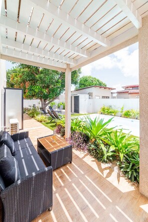 Terrace/patio - Welcome to Bloom Gardens –Your Modern Studio at Aruba Islander Residence (Oranjestad)