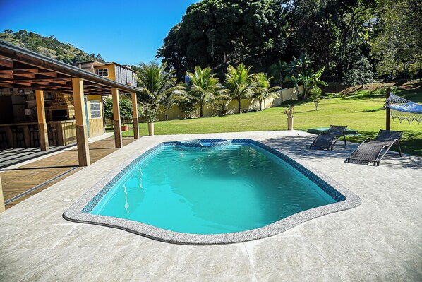 Piscine extérieure, piscine chauffée