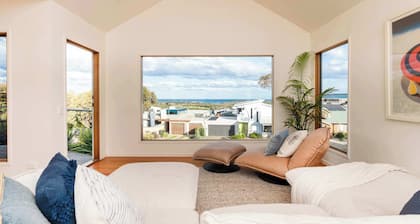 Sweeping Ocean Views Pet Friendly