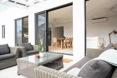 Luxury Torquay Haven - Walk everywhere