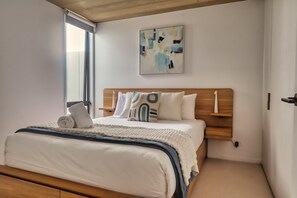 2 slaapkamers, een bureau, een strijkplank/strijkijzer, wifi