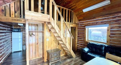 Moose Mansion — Rustic Cabin with Sauna