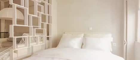 1 chambre, fer et planche à repasser, accès Internet