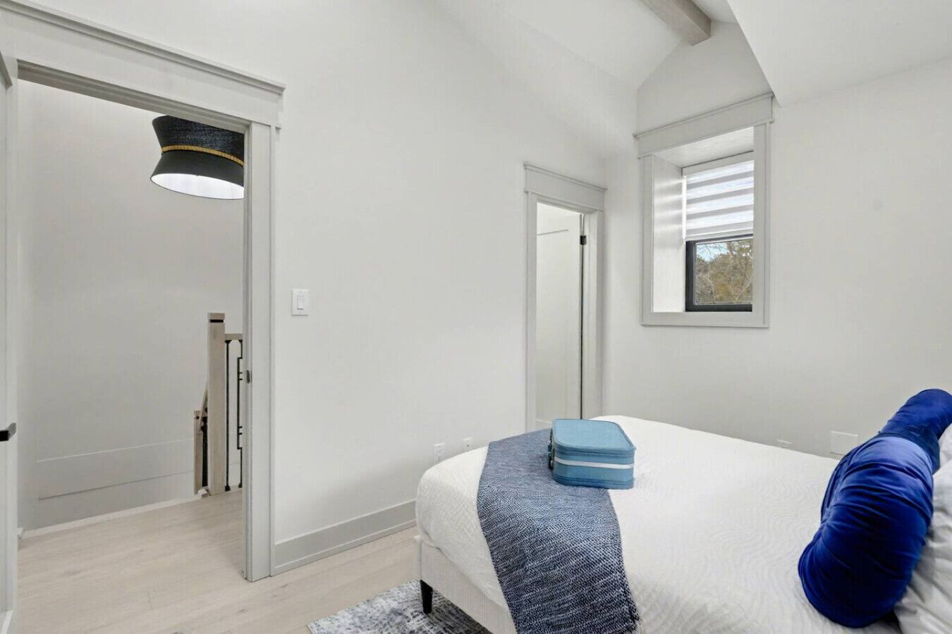 2 makuuhuonetta, työpöytä, silitysrauta/-lauta, Wi-Fi