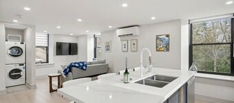 The Wynford Dreamy Capri Suite