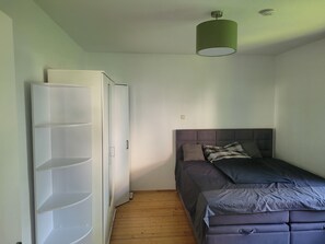 WiFi, bed sheets - Apartment in Dortmund, quiet and central location (Dortmund)