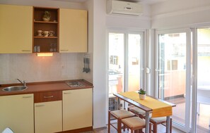 Dining - Gorgeous apartment in Turanj with WiFi (Turanj)