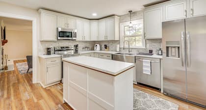 Comfort & Convenience! Home 3 Mi to Dtwn Wilson