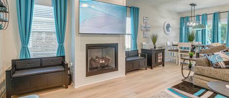 テレビ、暖炉、テレビゲーム、書庫