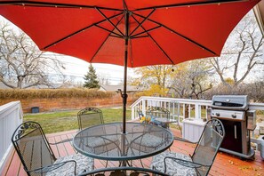 Outdoor dining - Easy I-25 Access! Vibrant North Denver Home (Denver)